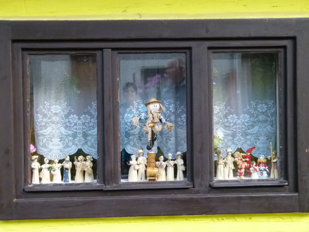 Walking past we saw this window decorated. 