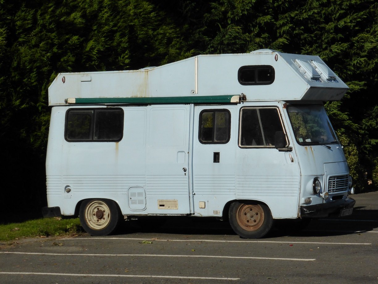 Saw This Old Motorhome At Aubigny Sur Nere France The Aire Saw This Old Motorhome At Aubigny Sur Nere France The Aire