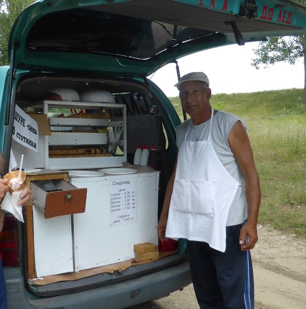 About 15 kms outside of Plovdiv ,BUlgaria we stayed for a couple of days wild camping next to the river. It is a local picnic area and on Sunday this entrepreneur came around selling icecream from the back of his van. very cheap and really nice, just what we needed on a hot day. He then gave us a free sample of his home made pudding.
