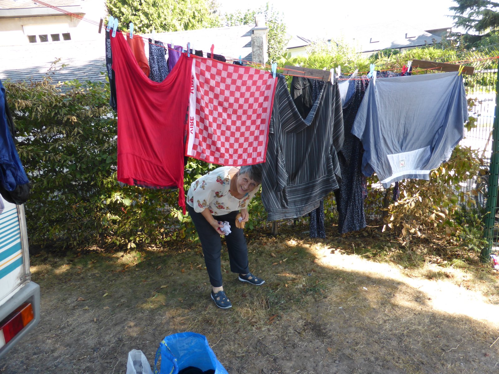 Oh No!! the campsite did not having washing machines. All had to be hand washed. Luckily it want that much.
